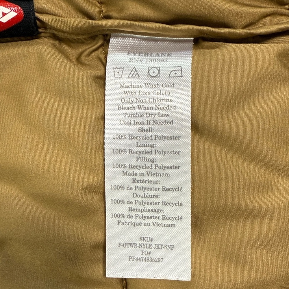 EVERLANE ReNew Channeled Liner Size Small - Picture 10 of 12